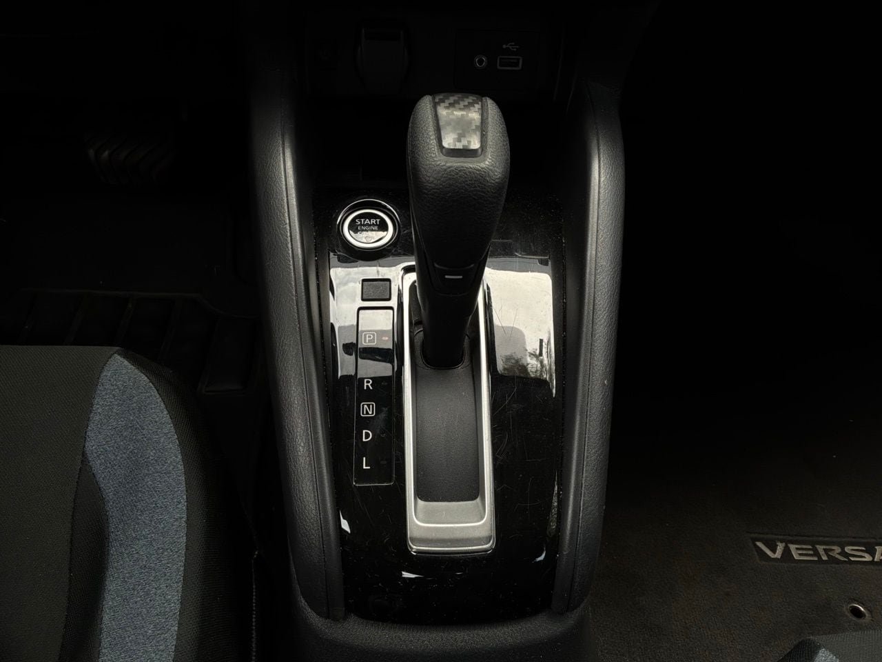 Used 2025 Nissan Versa SV FWD image 24