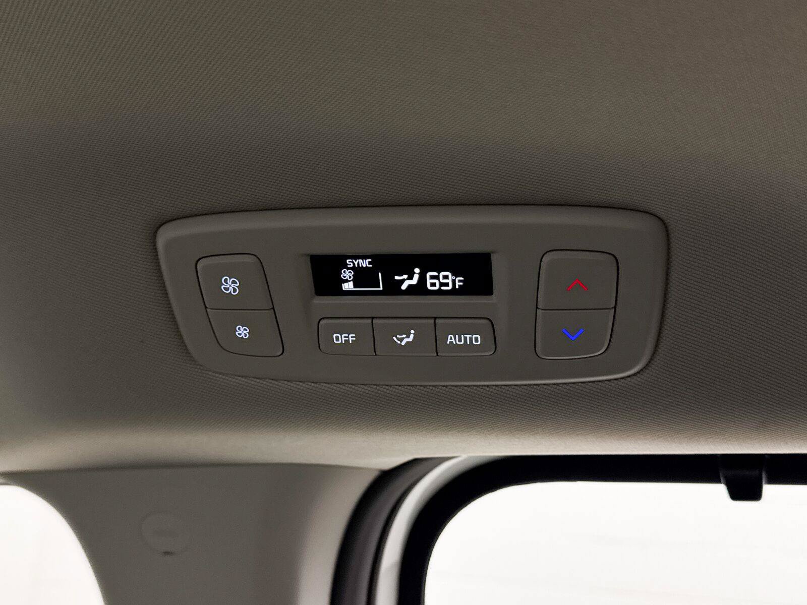 Used 2025 Kia Carnival SX Prestige FWD image 35