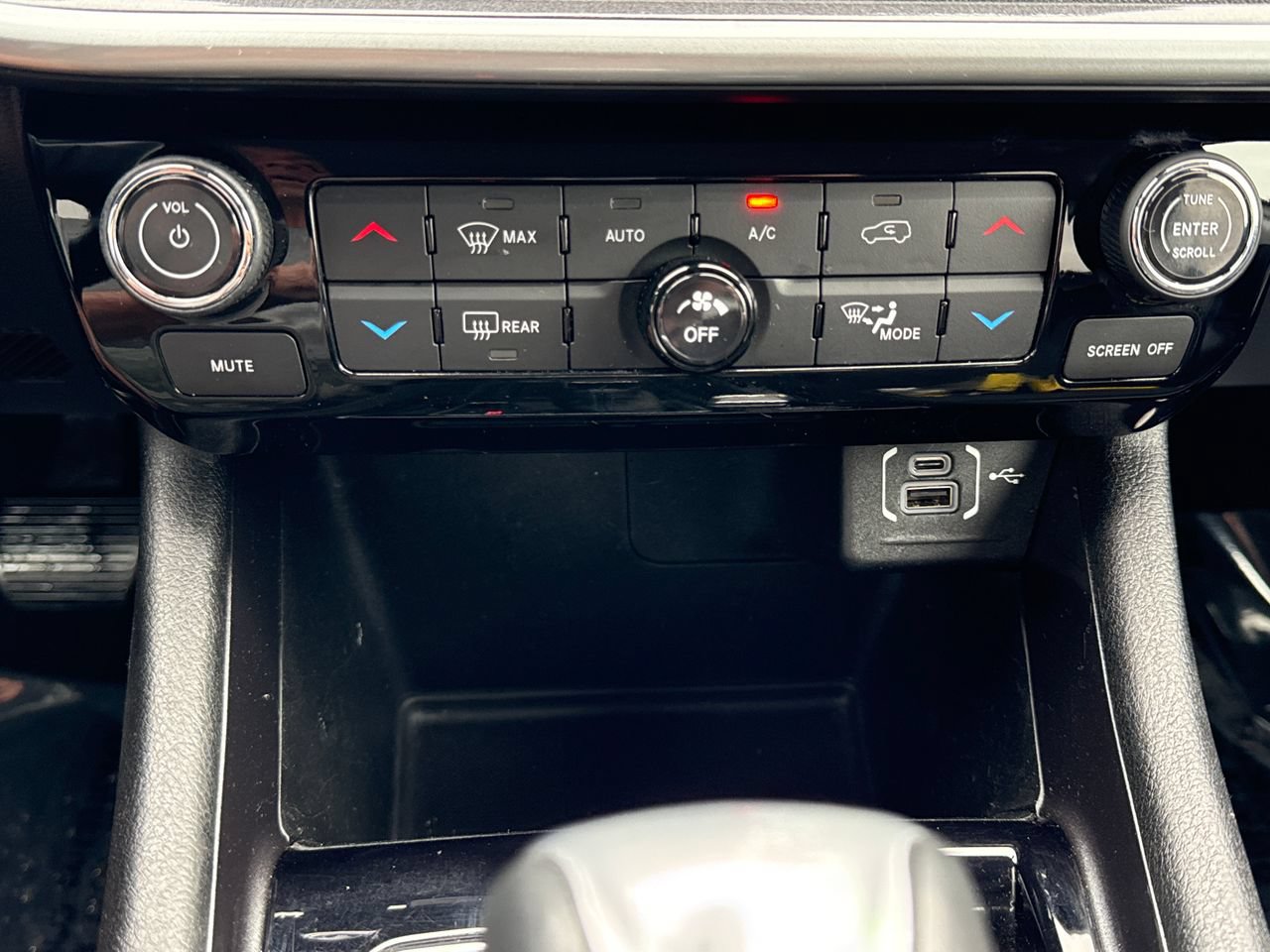 Used 2022 Jeep Compass Latitude w/ Convenience Group AWD/4WD image 21