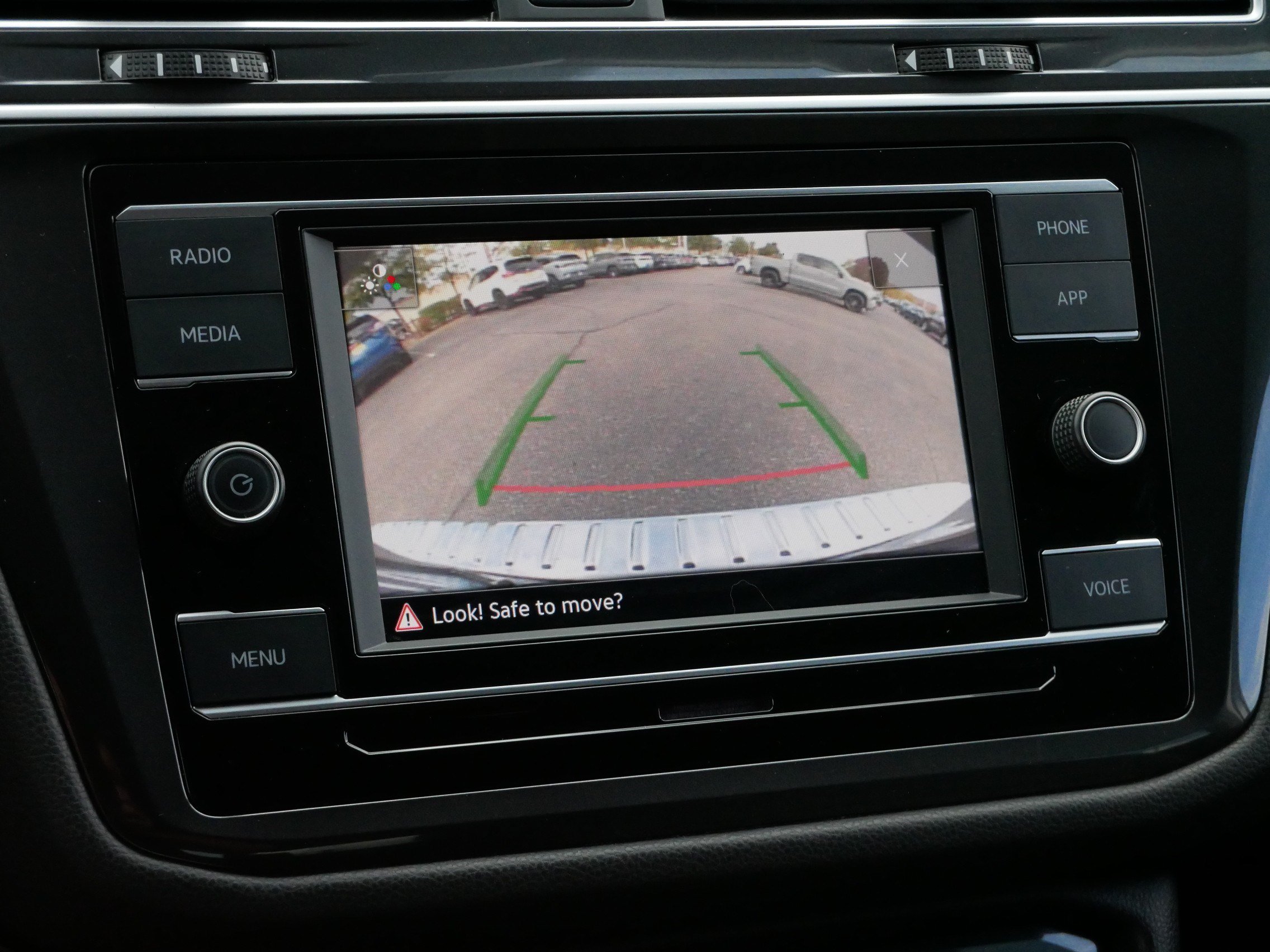 Certified 2024 Volkswagen Tiguan S AWD/4WD image 31