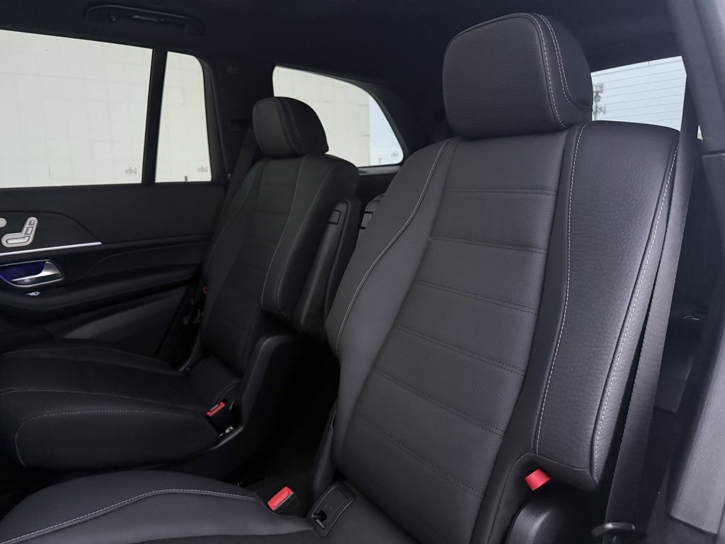 Used 2026 Mercedes-Benz GLS 450 4MATIC image 39