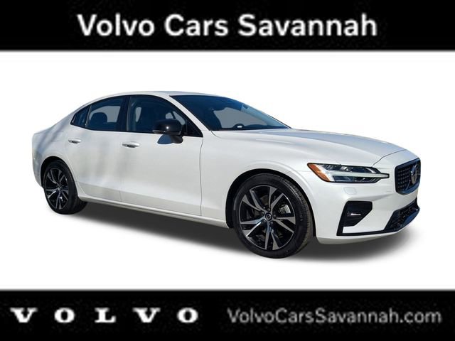 Certified 2025 Volvo S60 B5 Core image 2