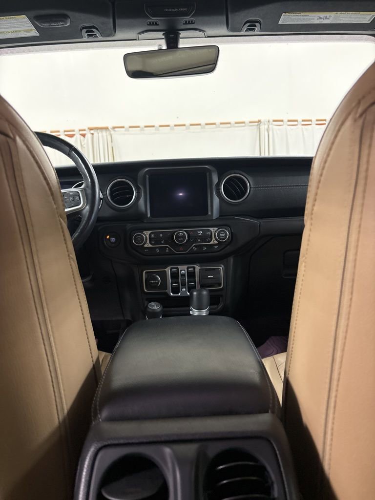Used 2018 Jeep Wrangler Unlimited Sahara image 19
