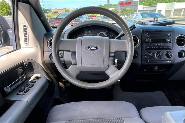 Used 2005 Ford F150 XLT RWD image 8