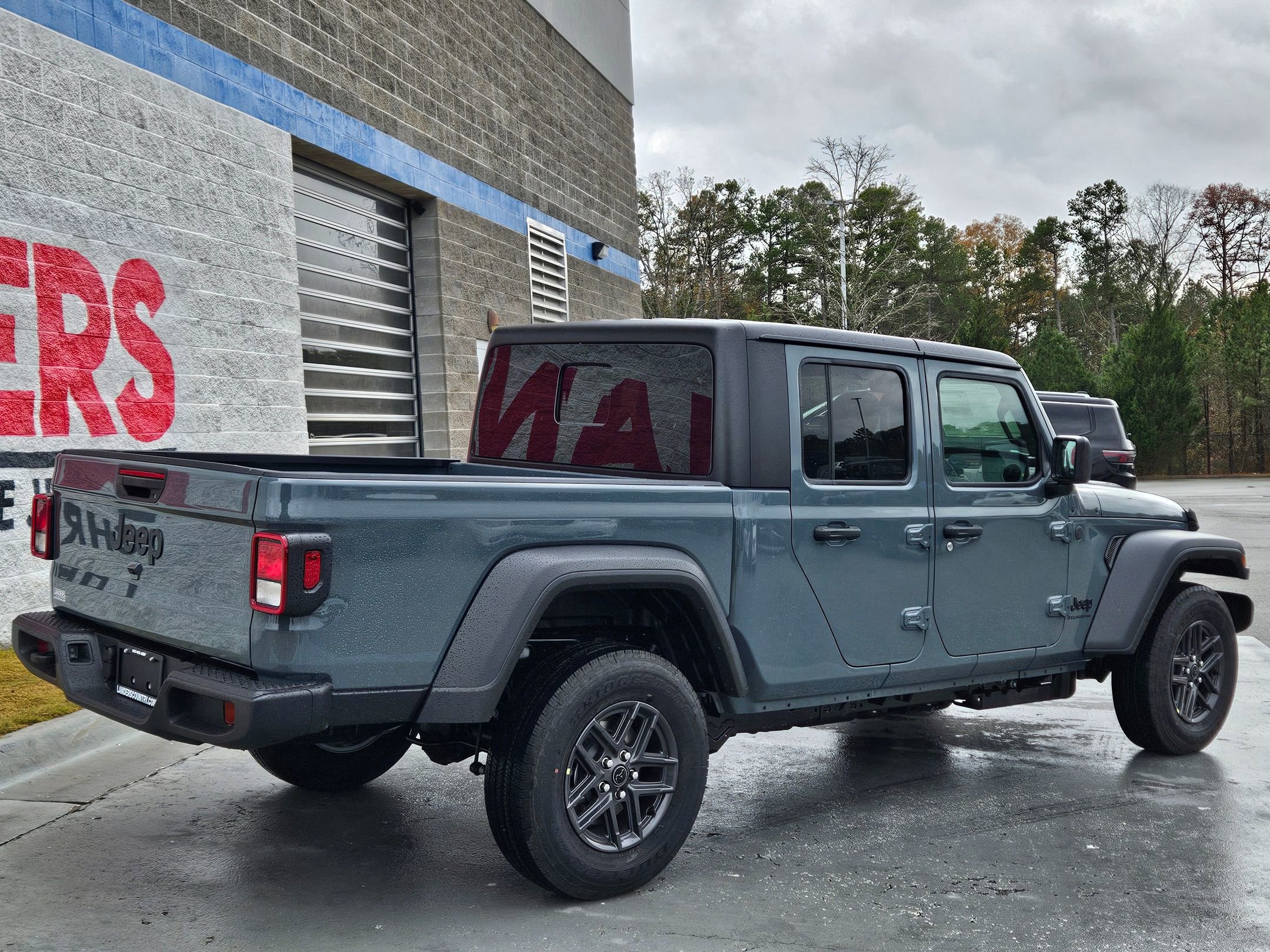 New 2026 Jeep Gladiator Sport image 7