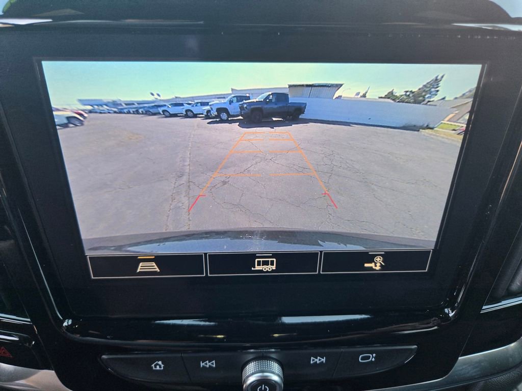 Used 2023 Chevrolet Traverse LT w/ Midnight/Sport Edition image 18