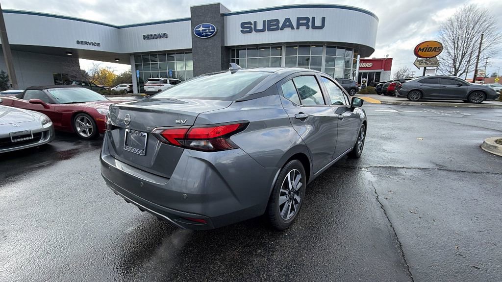 Used 2023 Nissan Versa SV image 4