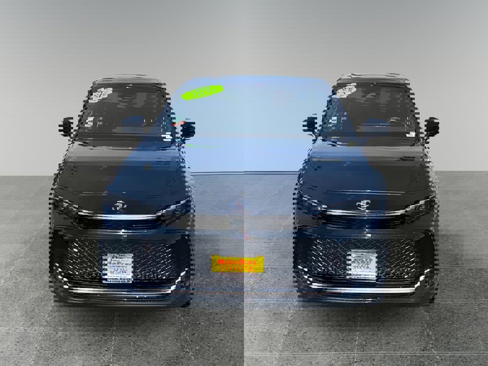 Used 2025 Toyota Crown XLE AWD/4WD image 8