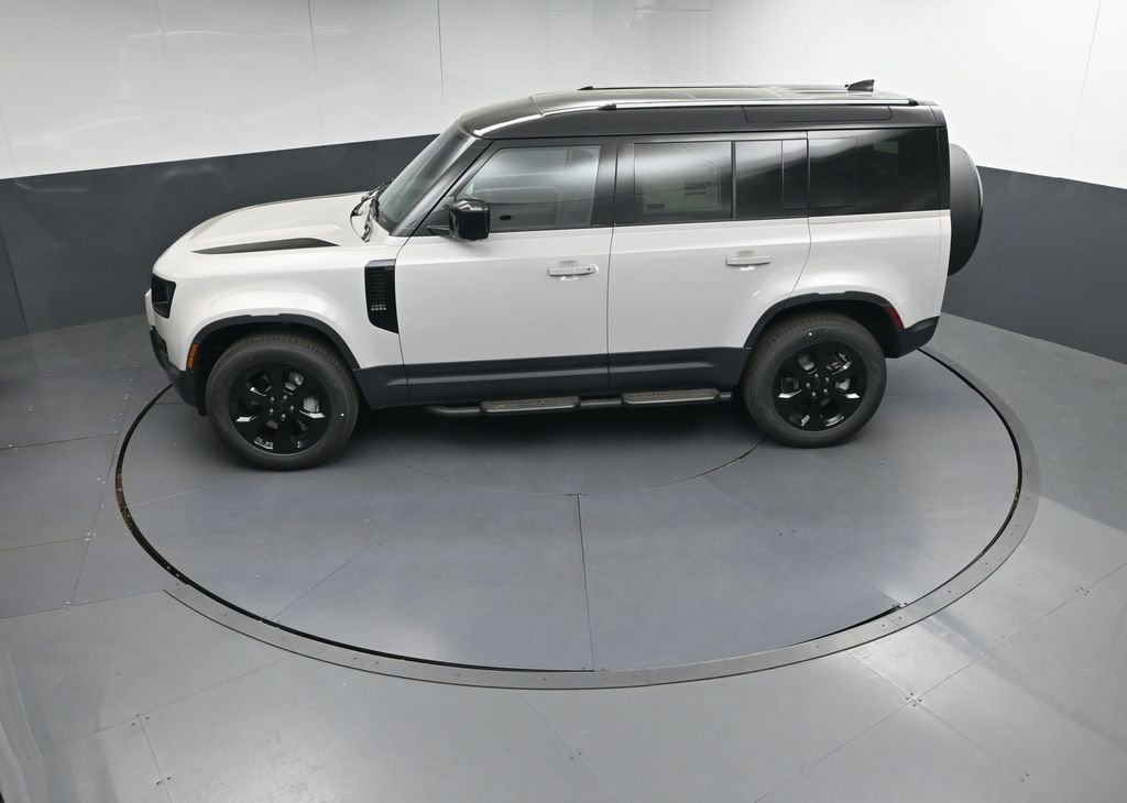 New 2026 Land Rover Defender 110 S AWD/4WD image 31