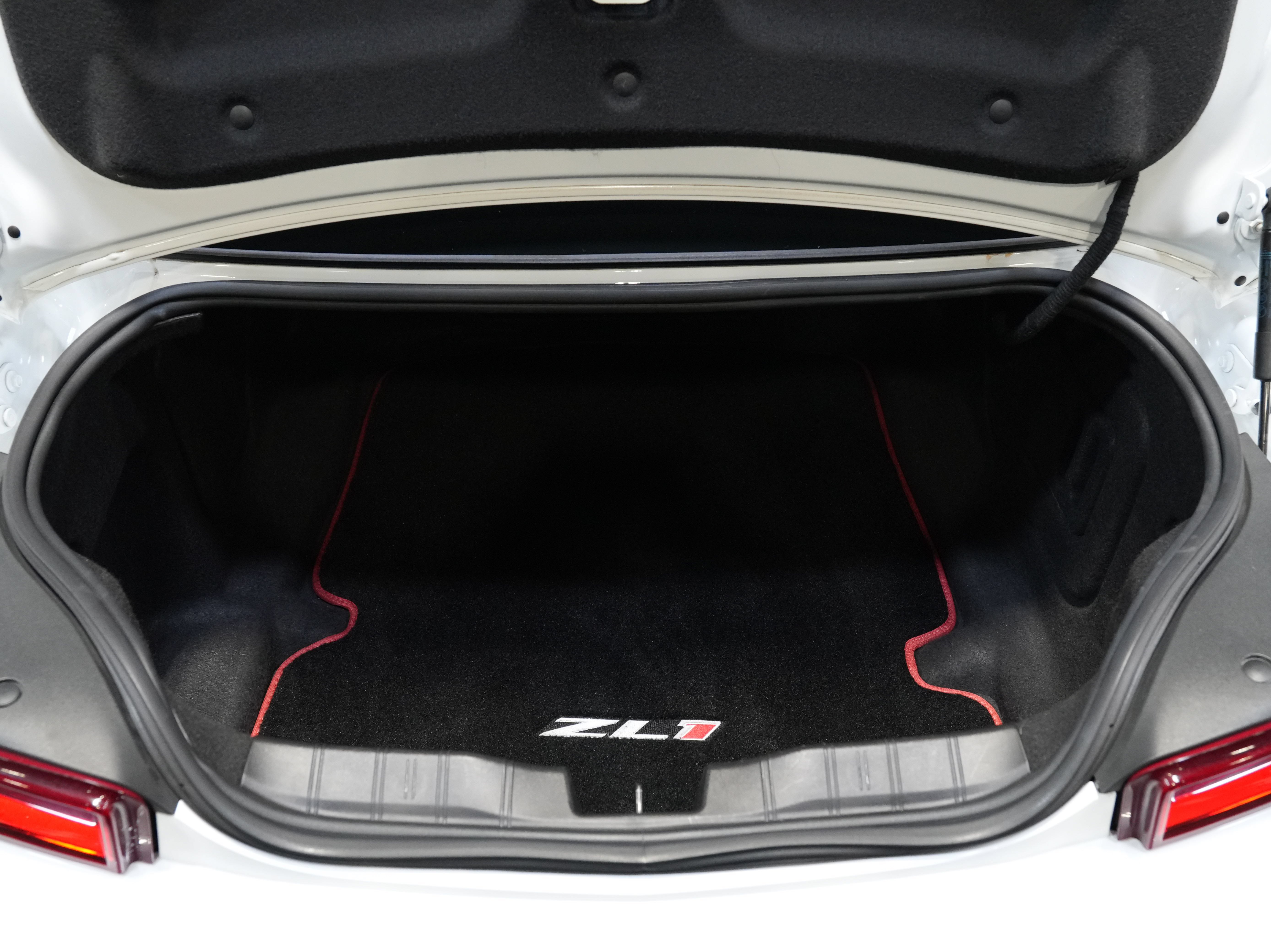 Used 2018 Chevrolet Camaro ZL1 RWD image 51