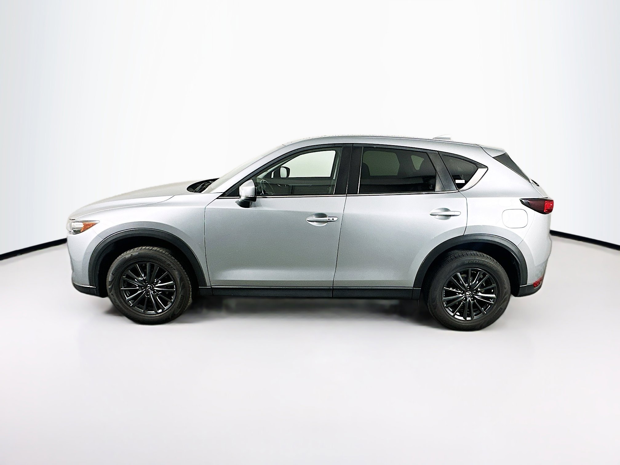 Used 2020 MAZDA CX-5 Touring image 4