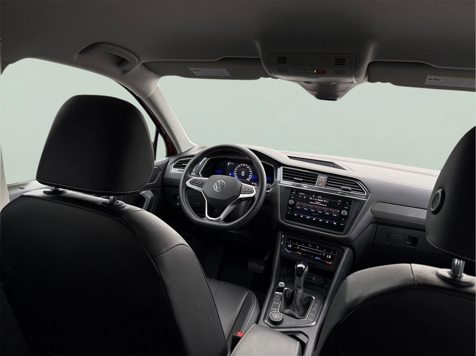 Used 2022 Volkswagen Tiguan SE AWD/4WD image 26
