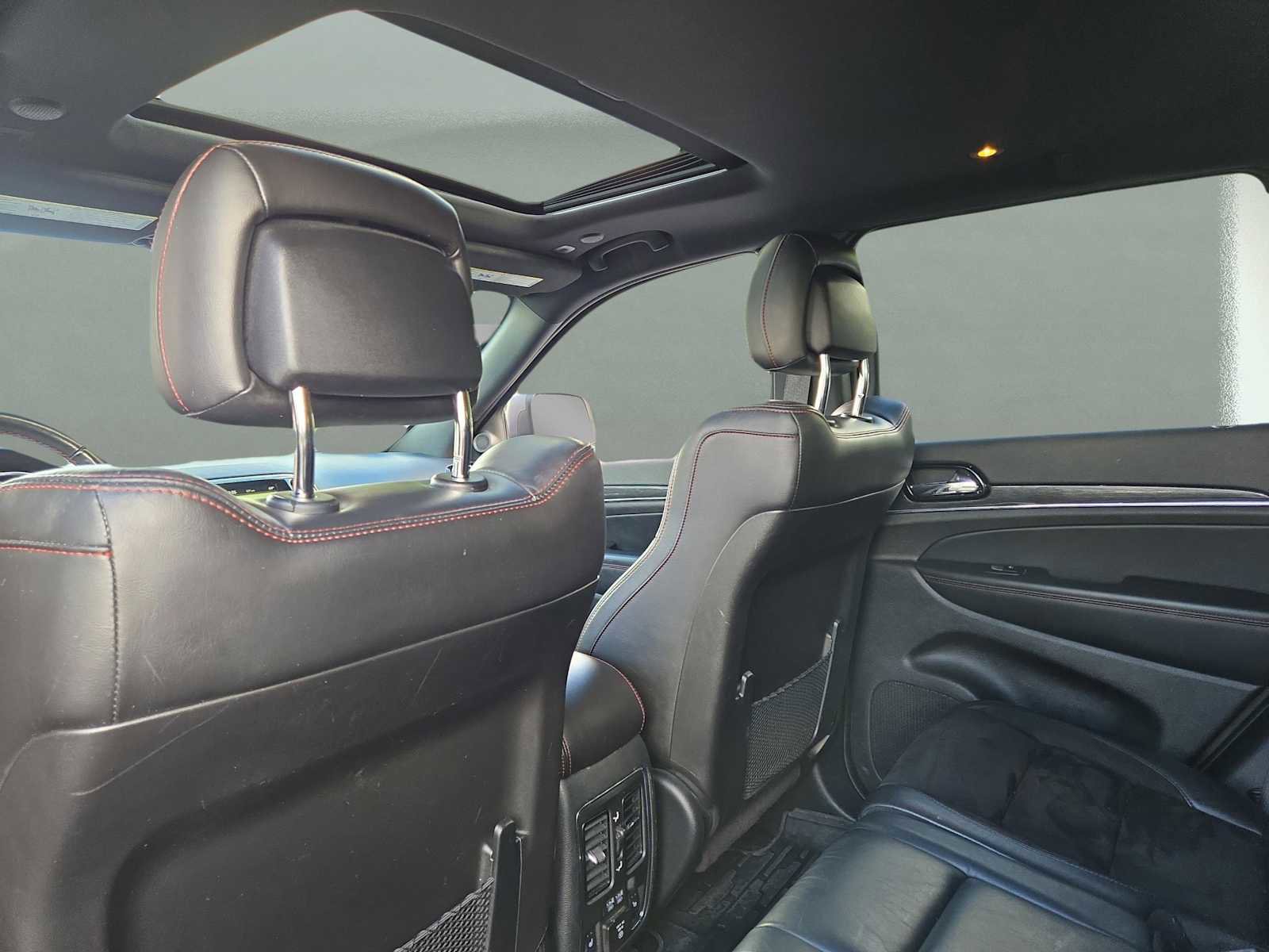 Used 2021 Jeep Grand Cherokee Trailhawk w/ Premium Lighting Group image 18