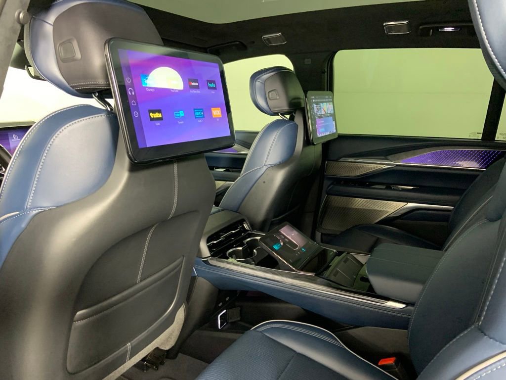 Used 2025 Cadillac Escalade IQ Luxury 2 image 25