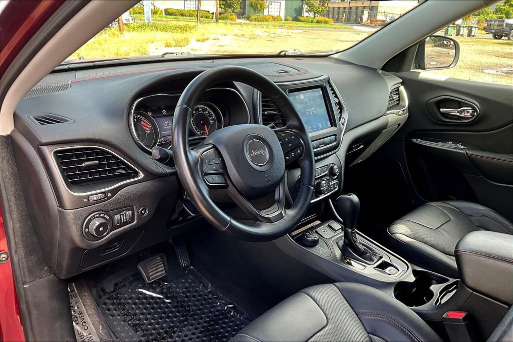 Used 2019 Jeep Cherokee Trailhawk AWD/4WD image 19
