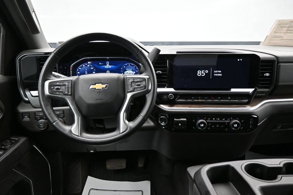 Used 2026 Chevrolet Silverado 1500 LT AWD/4WD image 14