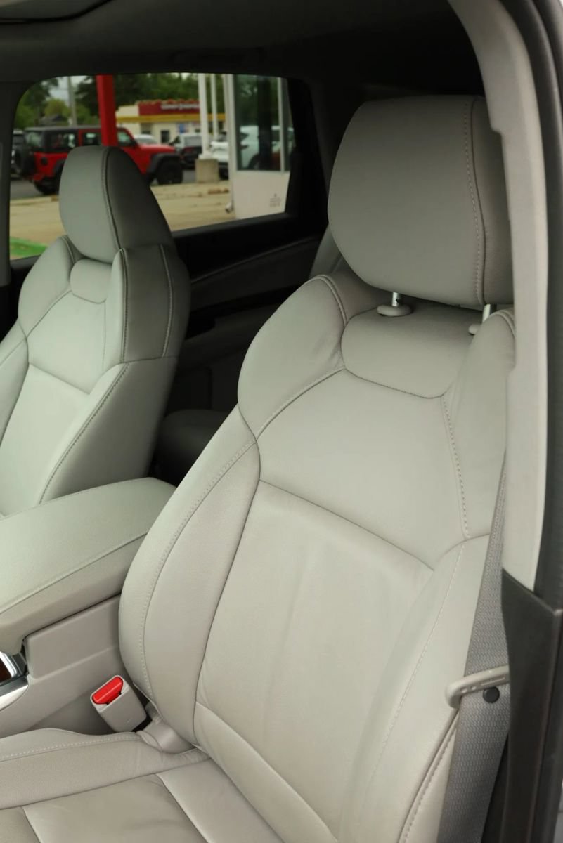 Used 2020 Acura MDX FWD image 19