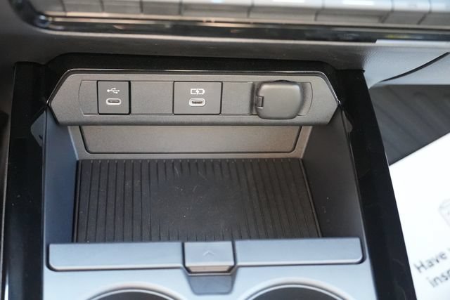 Used 2026 Toyota Prius Plug-In Hybrid w/ Limited Premium Package FWD image 38