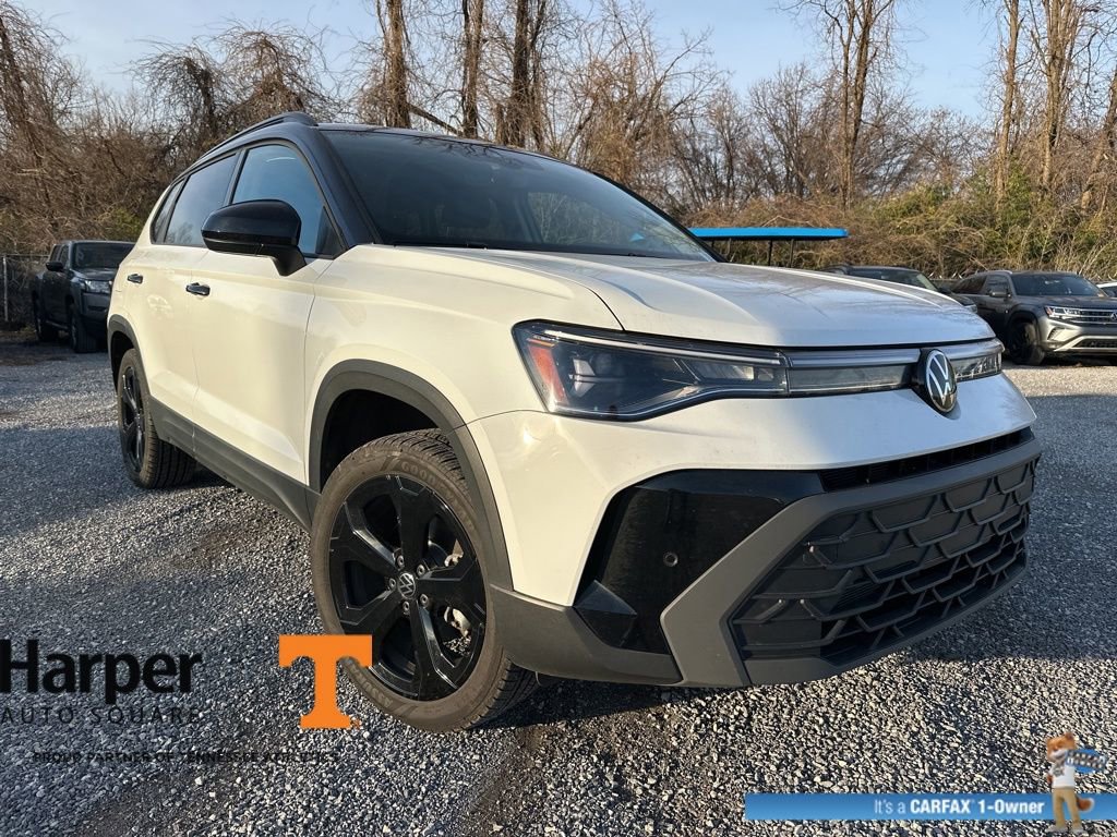 Used 2025 Volkswagen Taos SE image 7