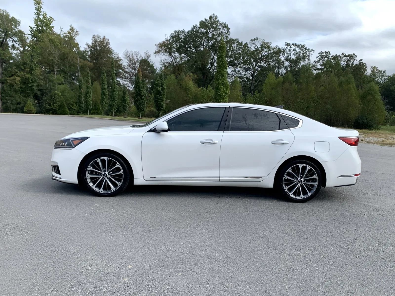 Used 2019 Kia Cadenza Technology image 4