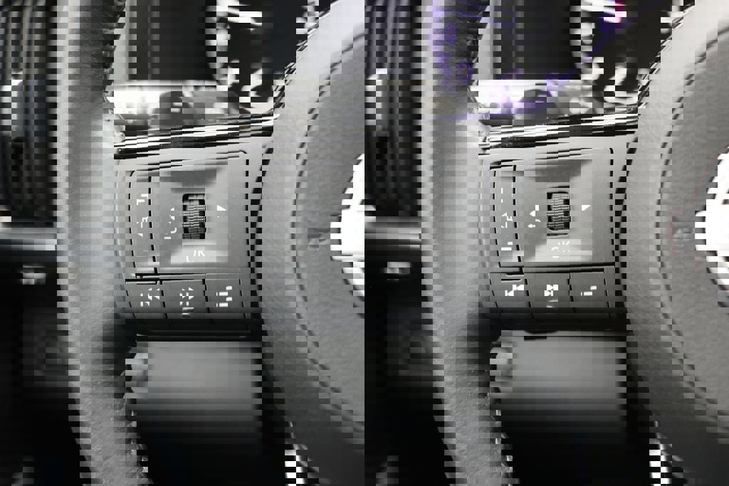 Used 2024 Nissan Pathfinder SL w/ SL Premium Package image 22