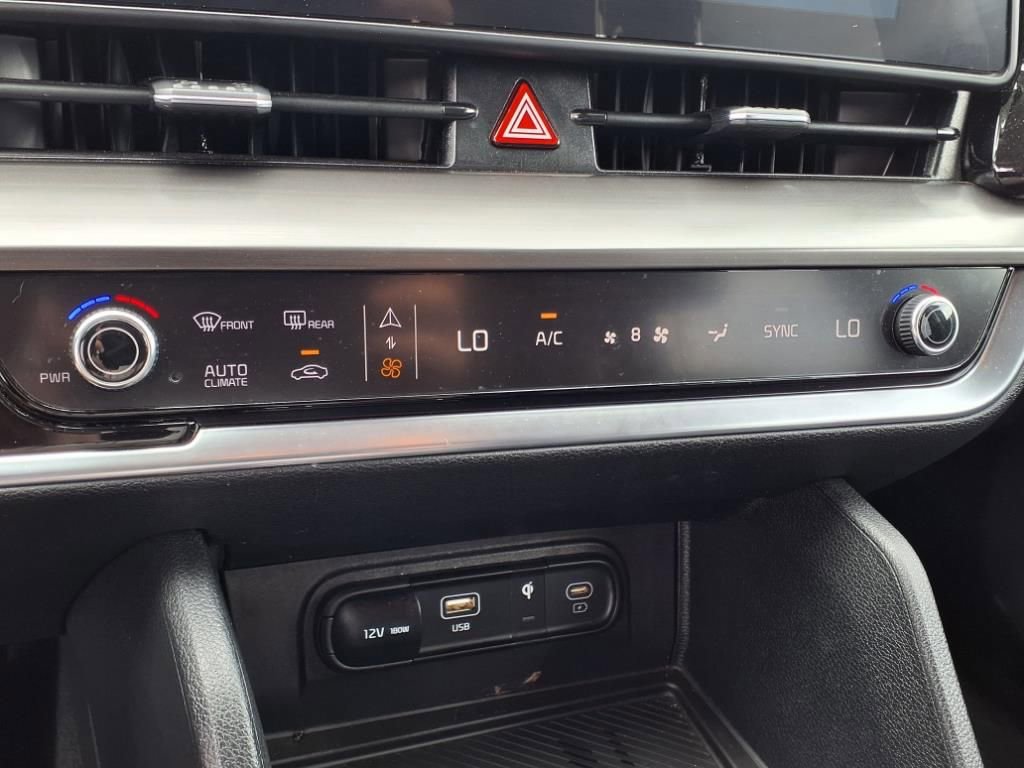 Used 2024 Kia Sportage EX image 10