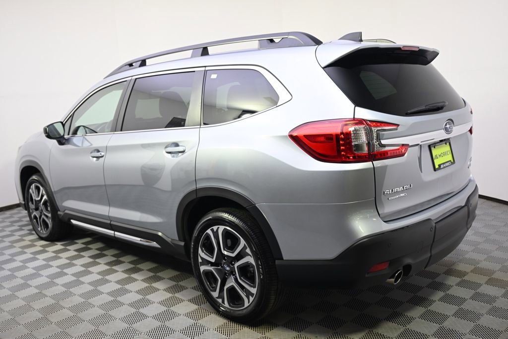 Certified 2025 Subaru Ascent Limited w/ Popular Package #2 image 3