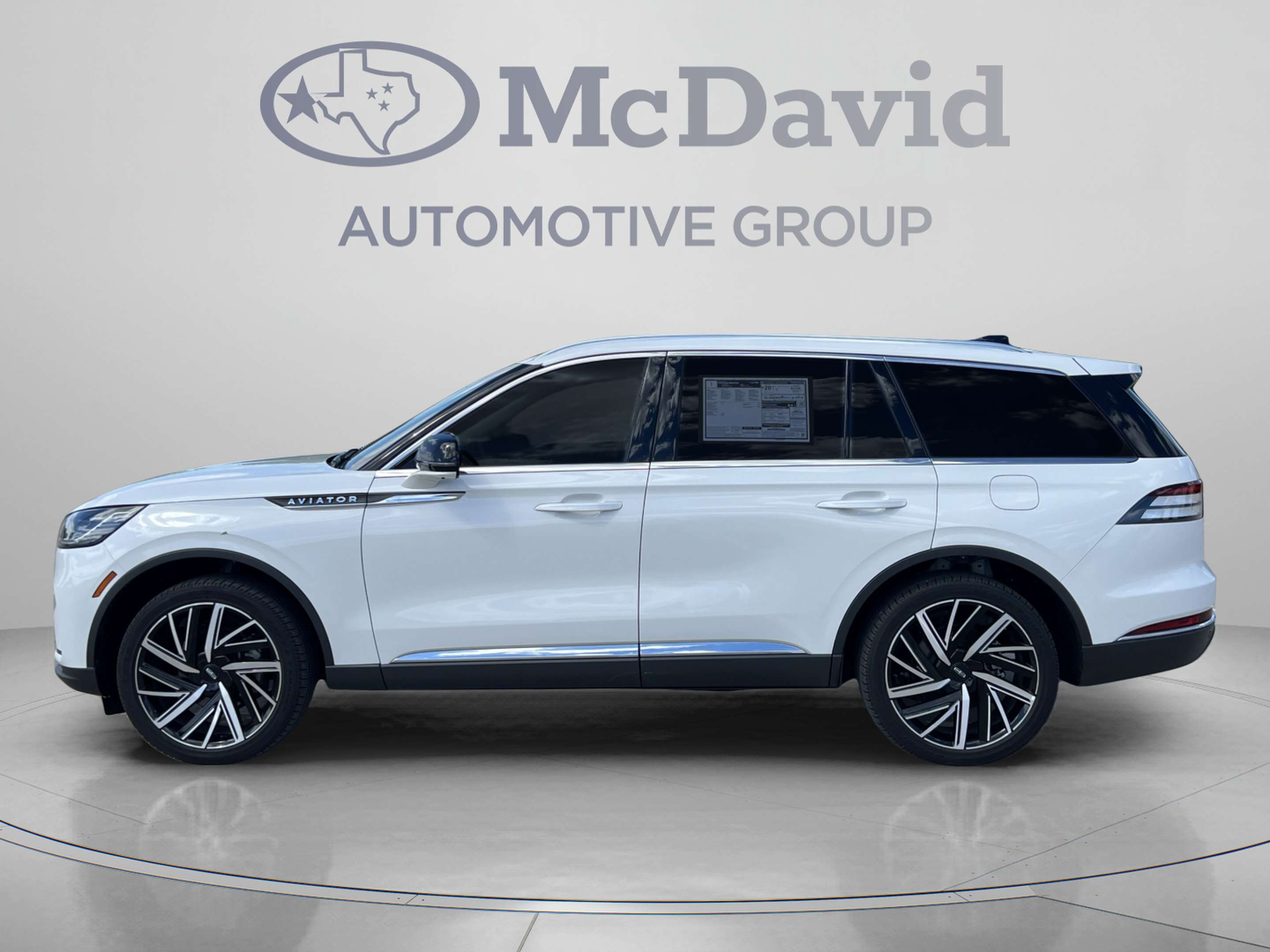 New 2025 Lincoln Aviator Reserve w/ Equipment Group 201A AWD/4WD image 4