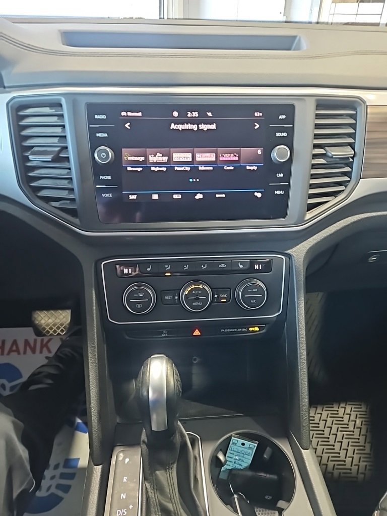 Used 2021 Volkswagen Atlas SE image 28