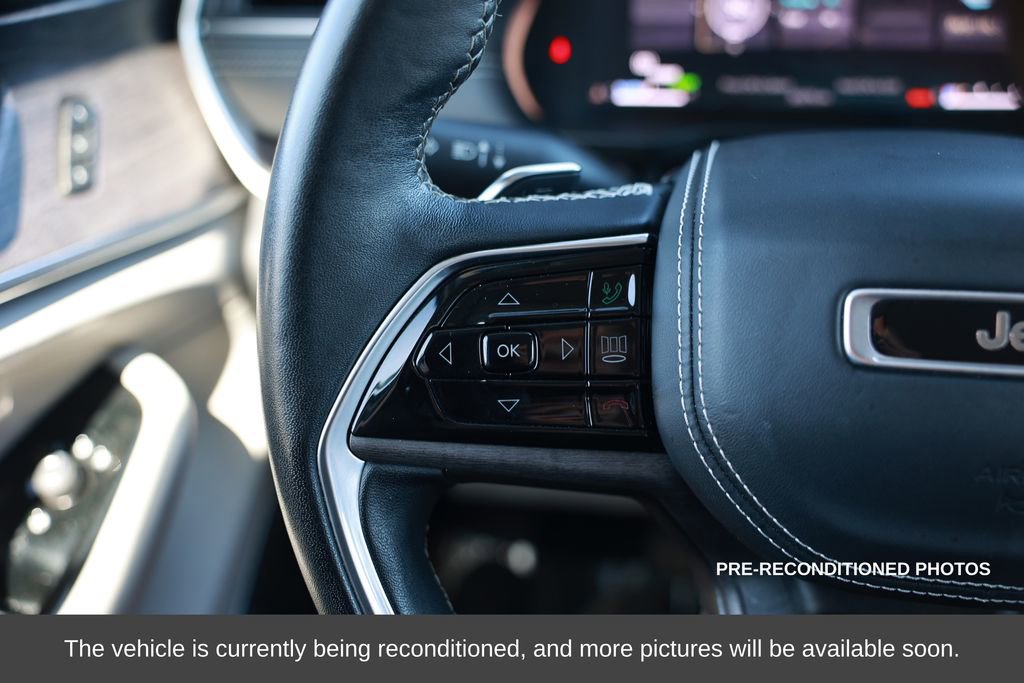Used 2022 Jeep Grand Cherokee Overland image 22