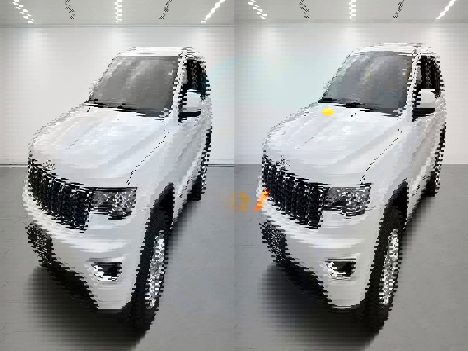 Used 2022 Jeep Grand Cherokee Laredo X image 2