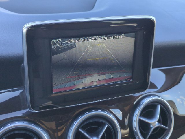 Used 2015 Mercedes-Benz GLA 250 4MATIC image 10