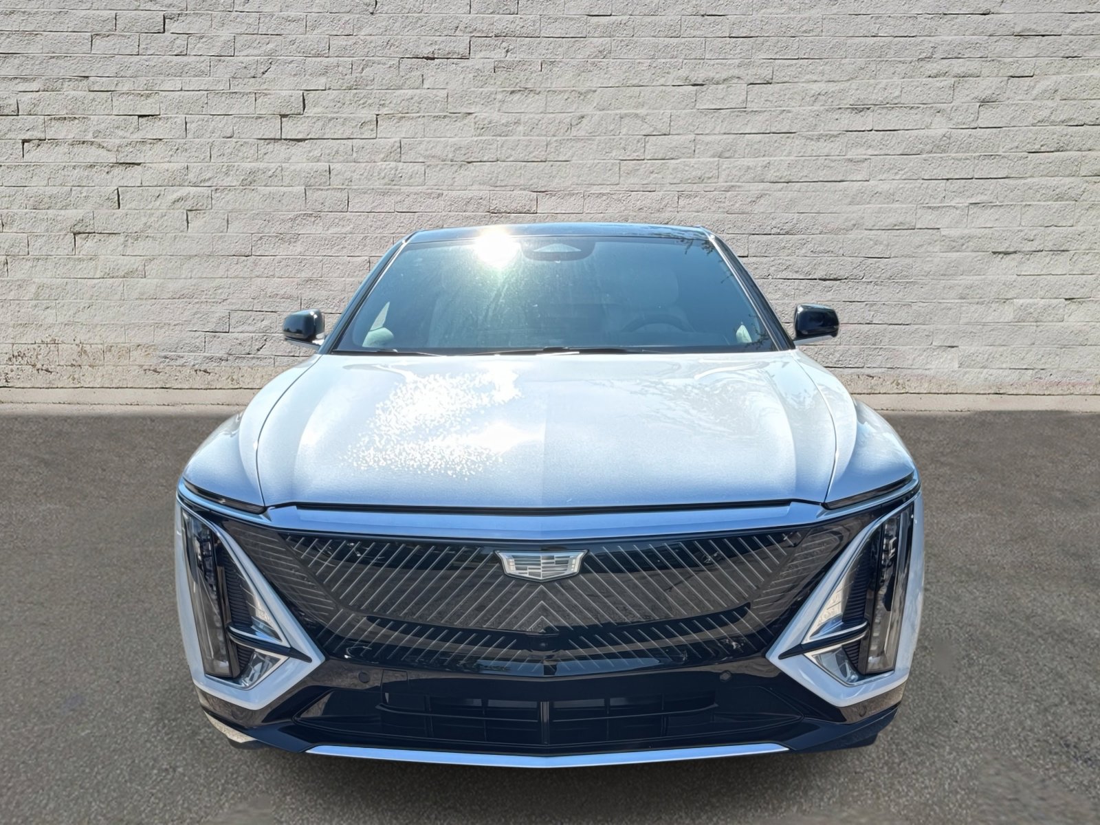 New 2026 Cadillac Lyriq Luxury image 2