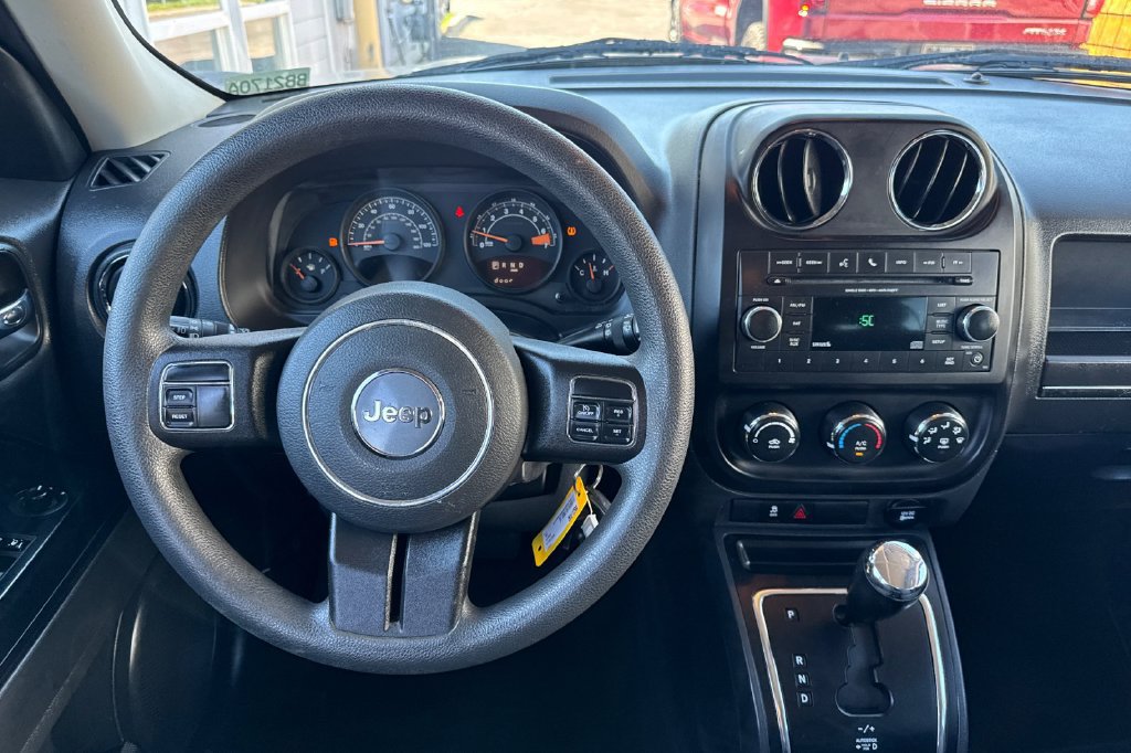 Used 2016 Jeep Patriot Sport w/ Power Value Group AWD/4WD image 16