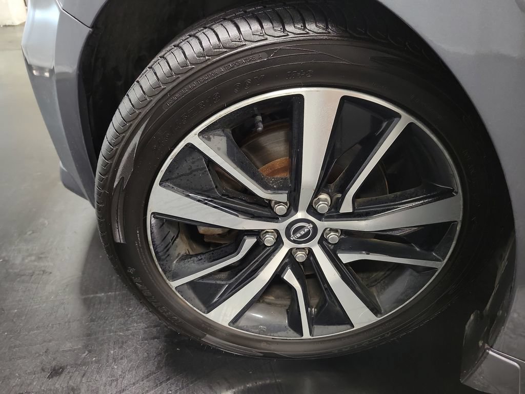 Used 2023 Nissan Maxima SL FWD image 13