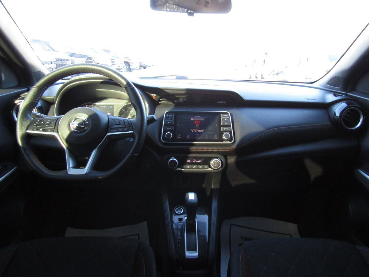 Used 2020 Nissan Kicks SR image 9