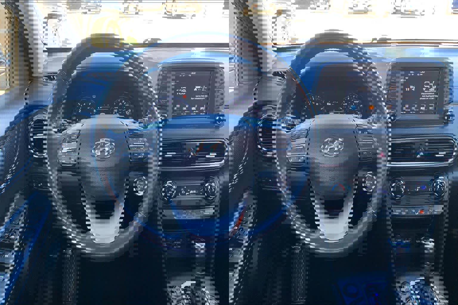 Used 2018 Hyundai Kona Limited image 5