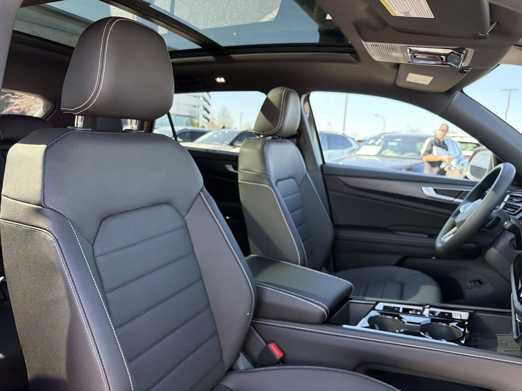 New 2026 Volkswagen Atlas Cross Sport SEL R-Line image 19