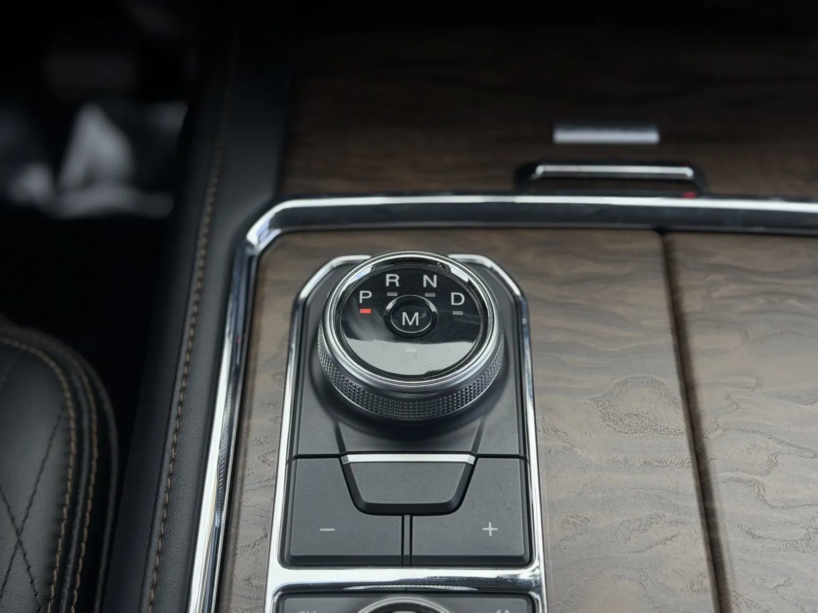 Used 2018 Ford Expedition Platinum image 40