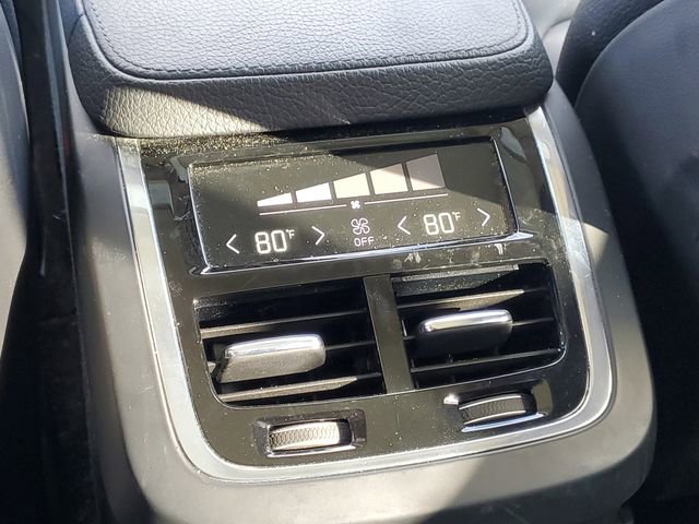 Used 2016 Volvo XC90 T6 Momentum w/ Momentum Plus Package image 35