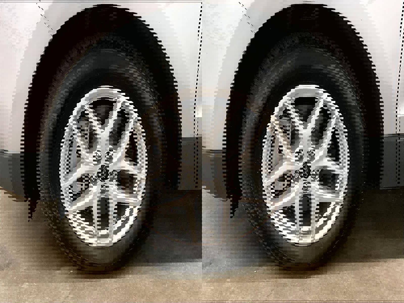 Used 2024 Ford Edge SEL image 14