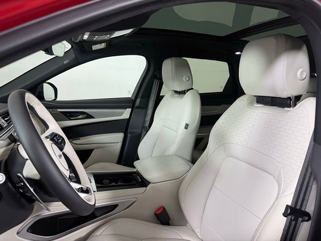 New 2025 Jaguar F-PACE R-Dynamic S image 5