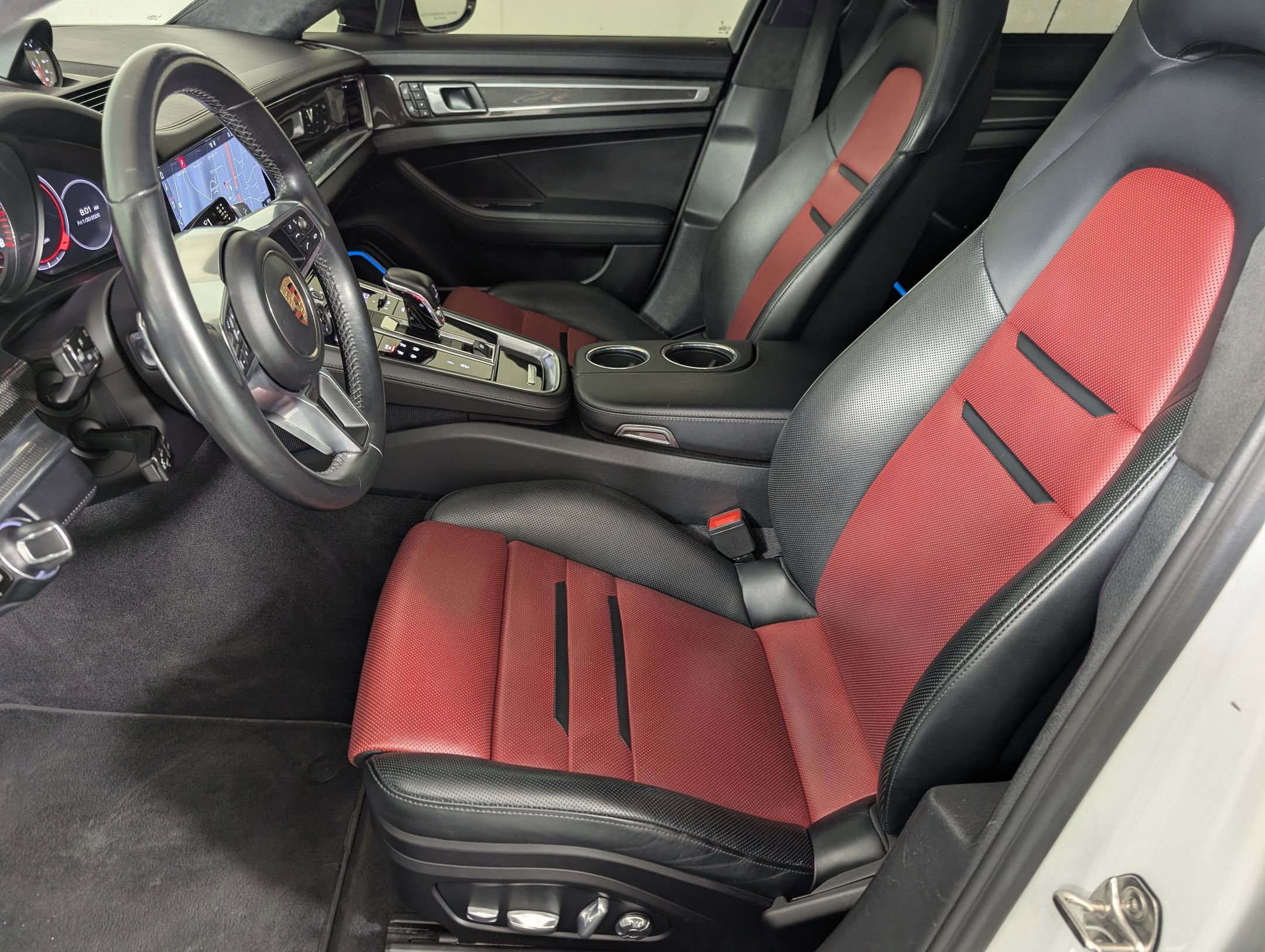 Used 2020 Porsche Panamera GTS image 5