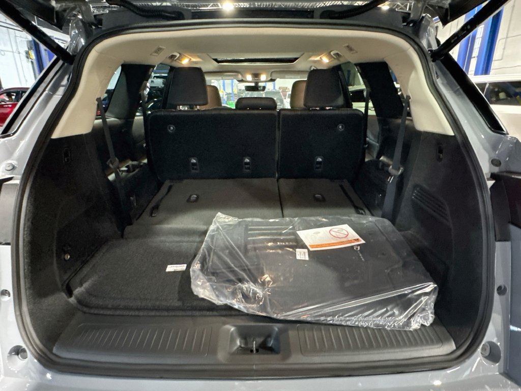 New 2027 INFINITI QX60 Luxe w/ Cargo Package FWD image 28