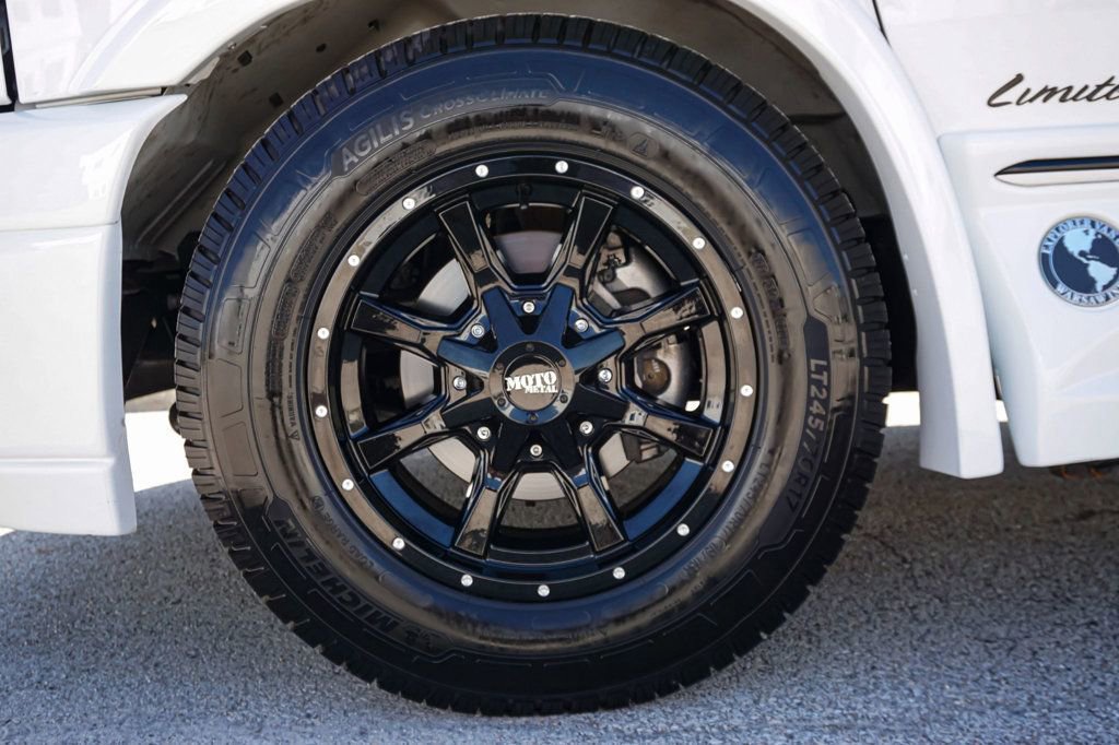 Used 2023 GMC Savana 2500 Extended image 48