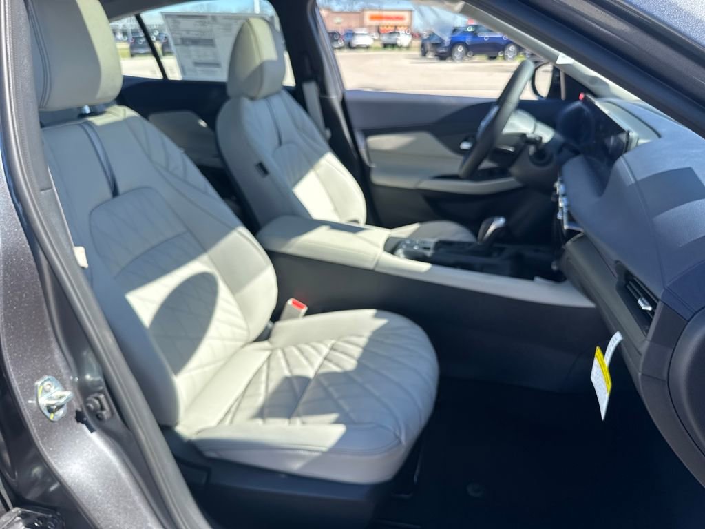 New 2026 Nissan Sentra SL w/ Floor Mat Package FWD image 11