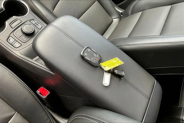 Certified 2023 GMC Terrain SLT w/ Tech Package AWD/4WD image 35
