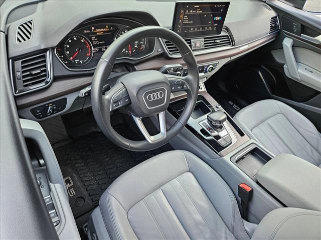 Used 2022 Audi Q5 2.0T Premium w/ Convenience Package image 10