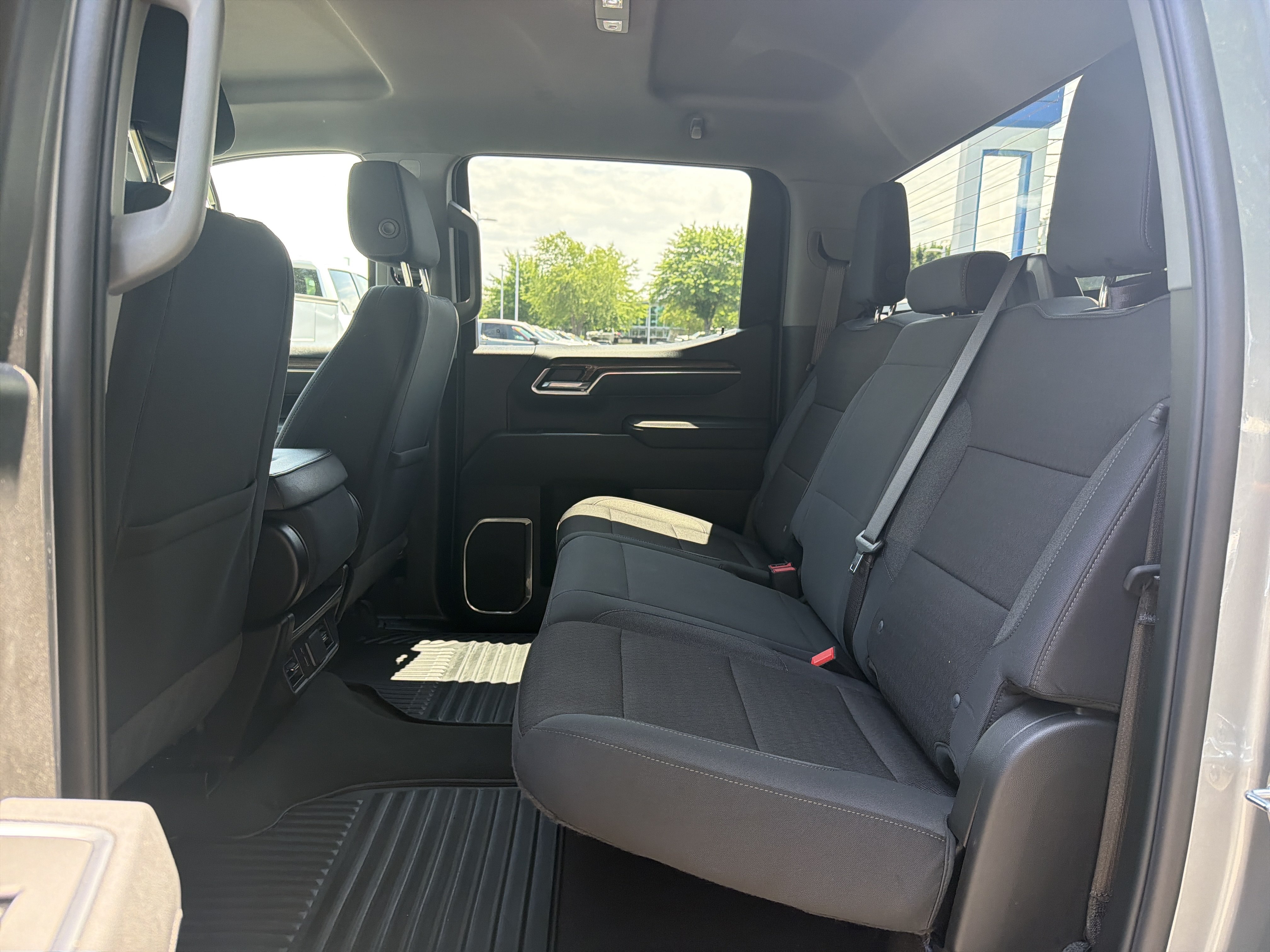 Used 2026 Chevrolet Silverado 1500 LT AWD/4WD image 31