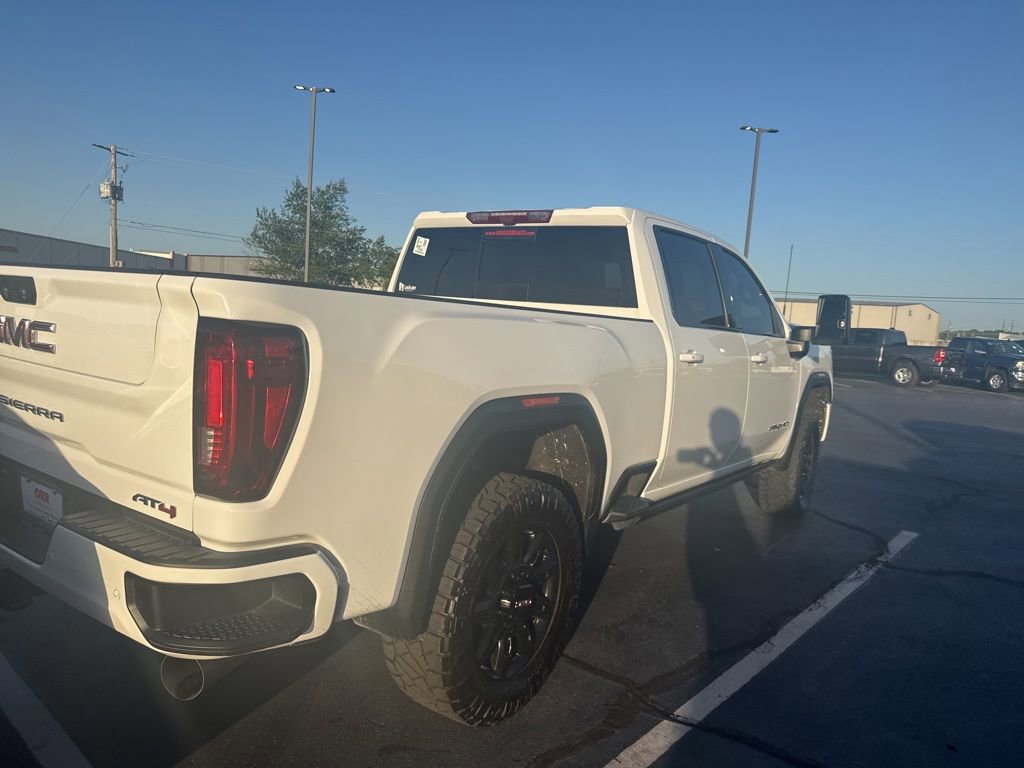 Used 2023 GMC Sierra 2500 AT4 w/ AT4 Premium Plus Package AWD/4WD image 6